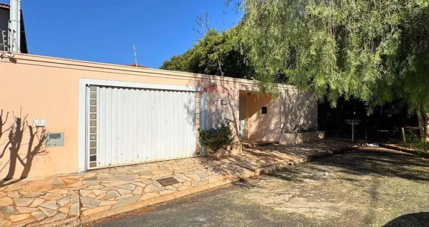 Casa para venda em Ribeirânia de 166.29m² com 3 Quartos, 2 Suites e 3 Garagens