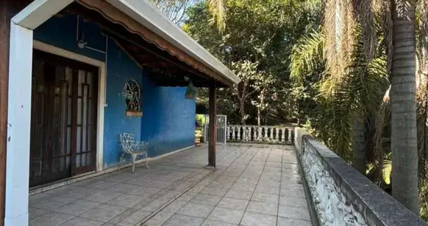 Casa para venda em Jardim Rancho Alegre de 250.00m² com 3 Quartos e 2 Garagens