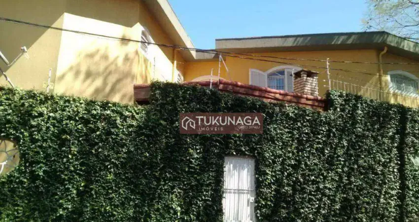 Sobrado para venda em Vila Galvão de 224.00m² com 4 Quartos, 3 Suites e 6 Garagens