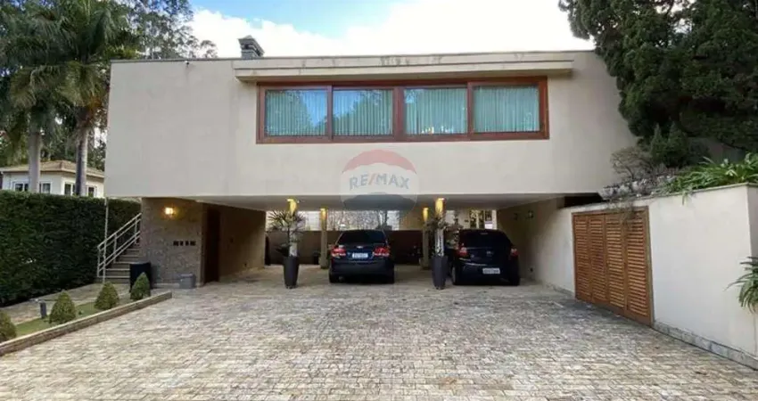Casa de Condomínio para venda em Tamboré de 820.00m² com 3 Quartos, 3 Suites e 11 Garagens