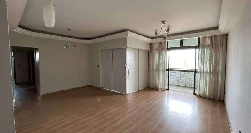 Apartamento para alugar em Mansões Santo Antônio de 150.00m² com 4 Quartos, 1 Suite e 2 Garagens