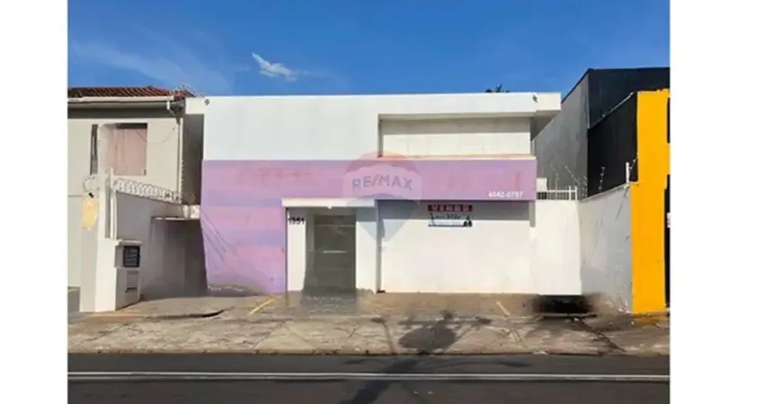 Prédio Comercial para venda em Centro de 366.00m² com 1 Quarto, 1 Suite e 5 Garagens