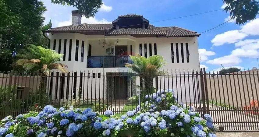 Sobrado para venda em Boa Vista de 364.00m² com 4 Quartos, 2 Suites e 4 Garagens