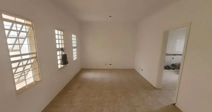 Casa para venda em Parque Chapadão de 118.00m² com 2 Quartos, 1 Suite e 2 Garagens