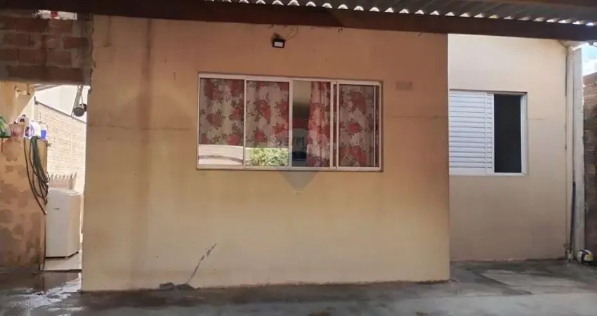 Casa para venda em Conjunto Residencial Prefeito Professor Milton Severino de 45.35m² com 2 Quartos e 3 Garagens