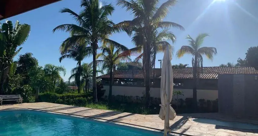 Chácara para venda em Jardim Europa de 1500.00m² com 5 Quartos, 1 Suite e 7 Garagens
