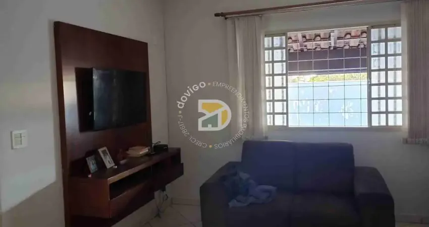Casa para venda em Jardim Bi-centenário de 130.00m² com 3 Quartos, 1 Suite e 4 Garagens