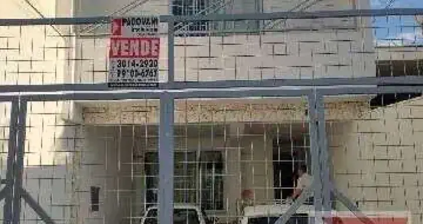 Sobrado para venda em Vila Hortência de 353.00m² com 2 Quartos, 1 Suite e 4 Garagens