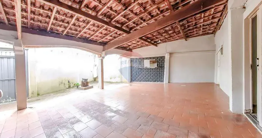Casa para venda em Conjunto Habitacional Narciso Gomes de 155.39m² com 3 Quartos e 3 Garagens