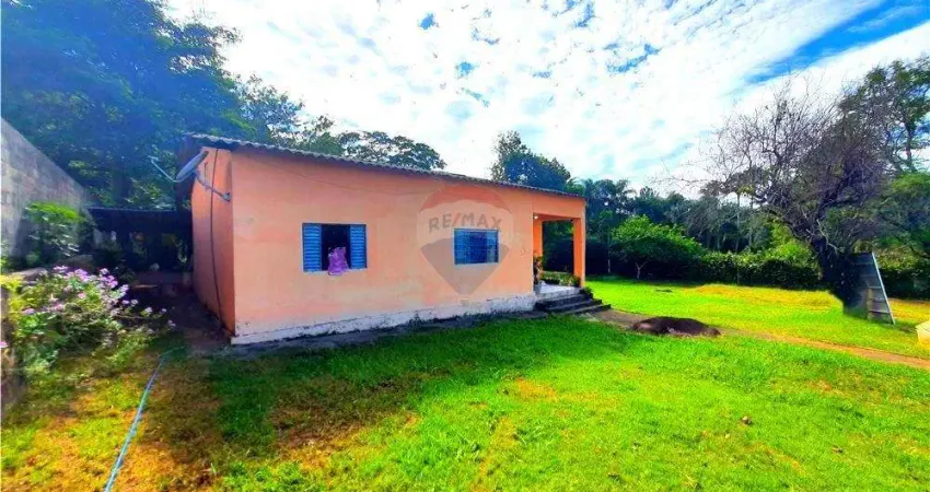 Lote / Terreno para alugar em Roseira De Baixo de 2000.00m² com 10 Garagens