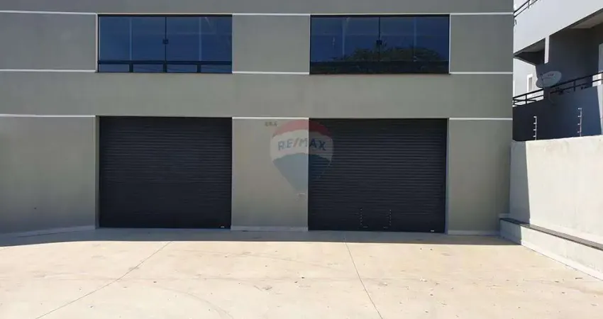 Galpão / Depósito / Armazém para alugar em Jardim Europa de 246.00m² com 4 Garagens