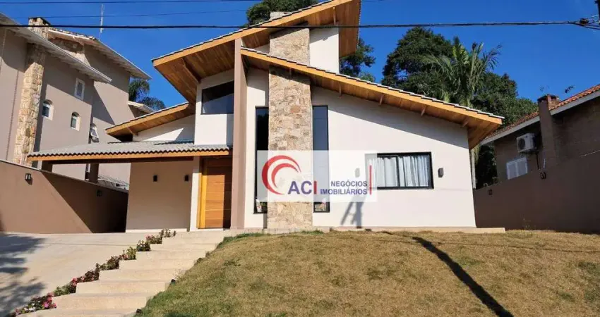 Casa de Condomínio para venda em Vila Verde de 200.00m² com 3 Quartos, 1 Suite e 4 Garagens