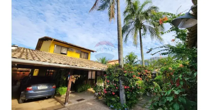 Casa para venda em Barra Da Tijuca de 480.00m² com 4 Quartos, 1 Suite e 4 Garagens