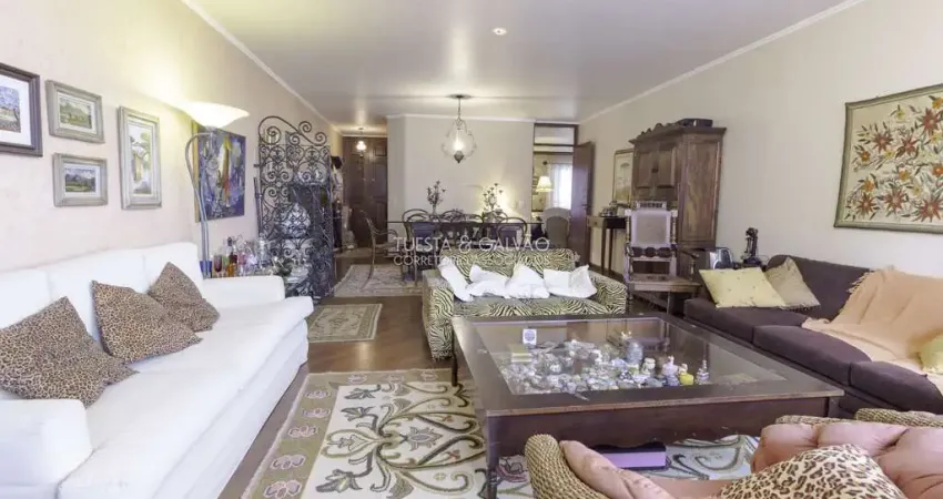 Apartamento para venda em Cabral de 188.00m² com 3 Quartos, 1 Suite e 2 Garagens