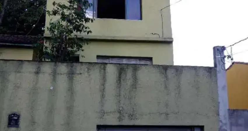 Sobrado para venda em Vila Milton de 200.00m² com 3 Quartos, 1 Suite e 1 Garagem