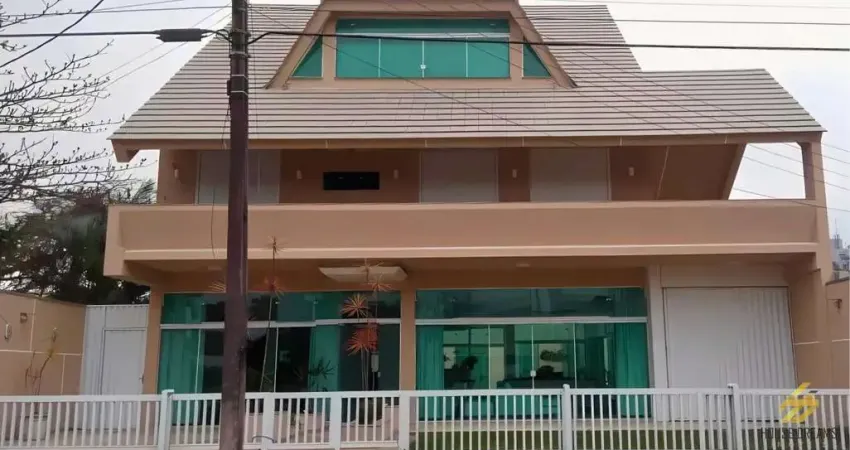 Sobrado para venda em Guaratuba de 750.00m² com 7 Quartos, 6 Suites e 4 Garagens