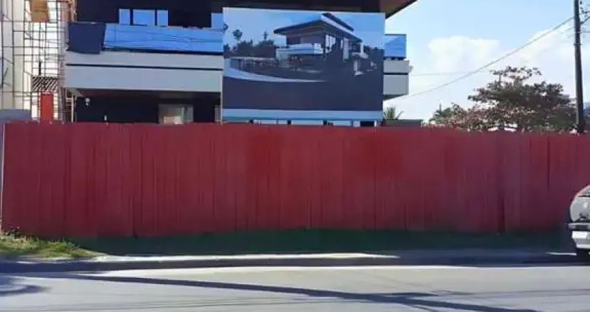 Sobrado para venda em Guaratuba de 613.00m² com 4 Quartos, 4 Suites e 2 Garagens