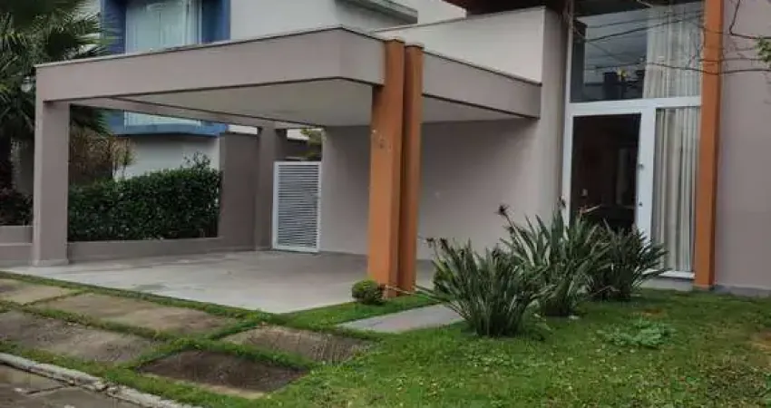 Casa para venda em Botujuru de 160.00m² com 3 Quartos, 3 Suites e 4 Garagens