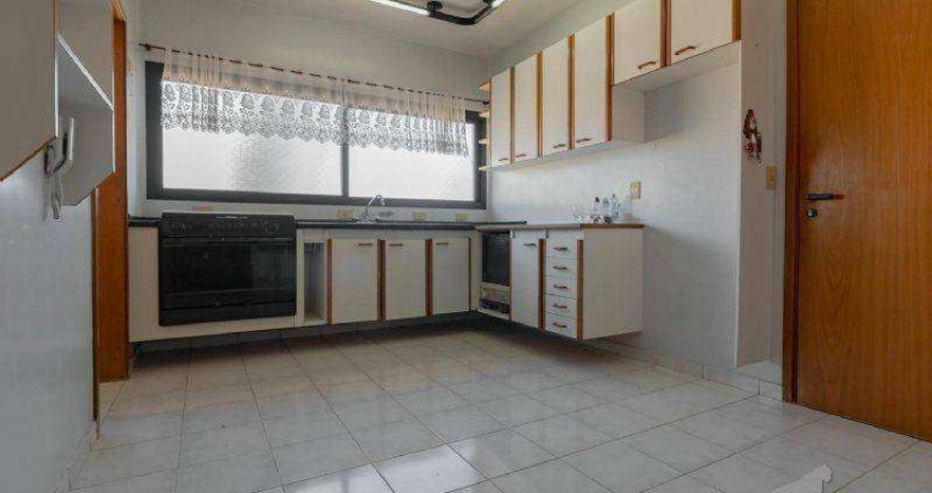 Apartamento para venda em Vila Bastos de 136.00m² com 3 Quartos, 1 Suite e 2 Garagens