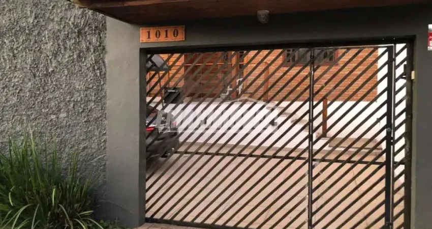 Casa para alugar em Vila Trujillo de 170.00m² com 2 Quartos, 1 Suite e 2 Garagens