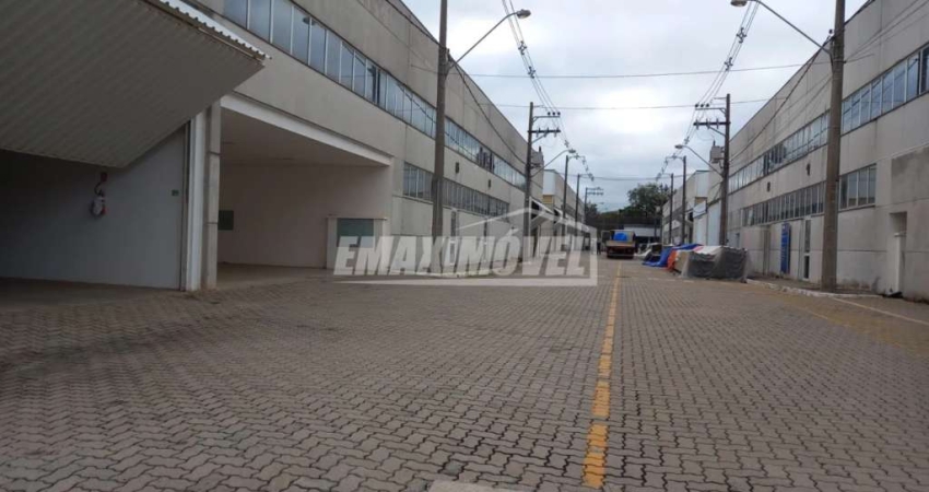 Galpão / Depósito / Armazém para alugar em Iporanga de 721.00m²