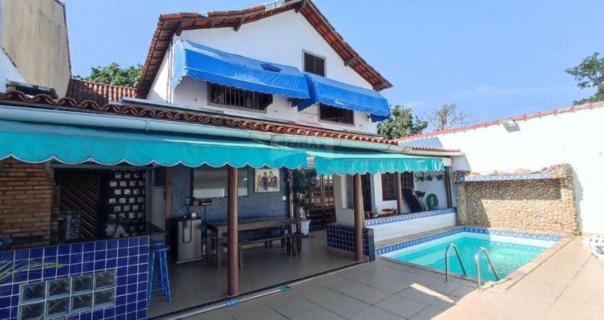 Casa de Condomínio para venda em Taquara de 233.00m² com 3 Quartos, 3 Suites e 2 Garagens