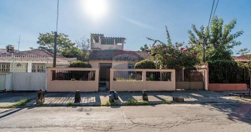 Casa para venda em Bancários de 147.00m² com 6 Quartos e 5 Garagens