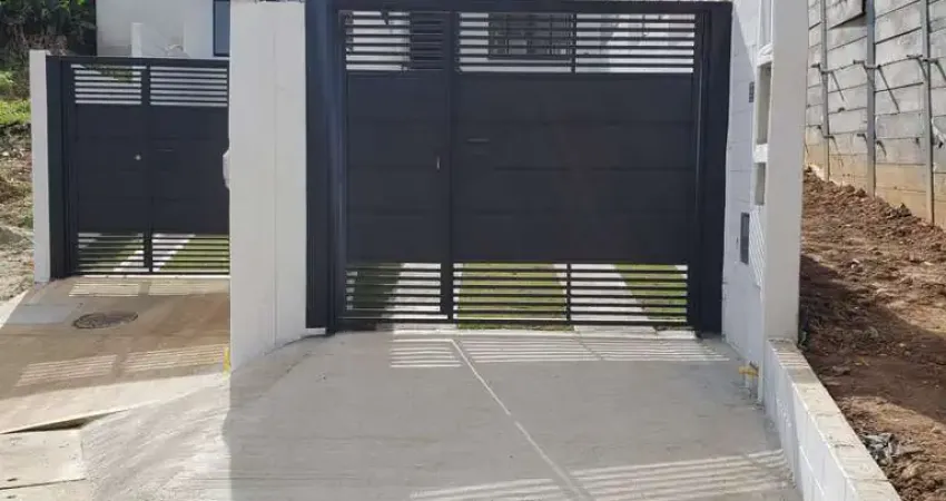 Casa para venda em Residencial Colinas de 65.00m² com 2 Quartos, 1 Suite e 2 Garagens