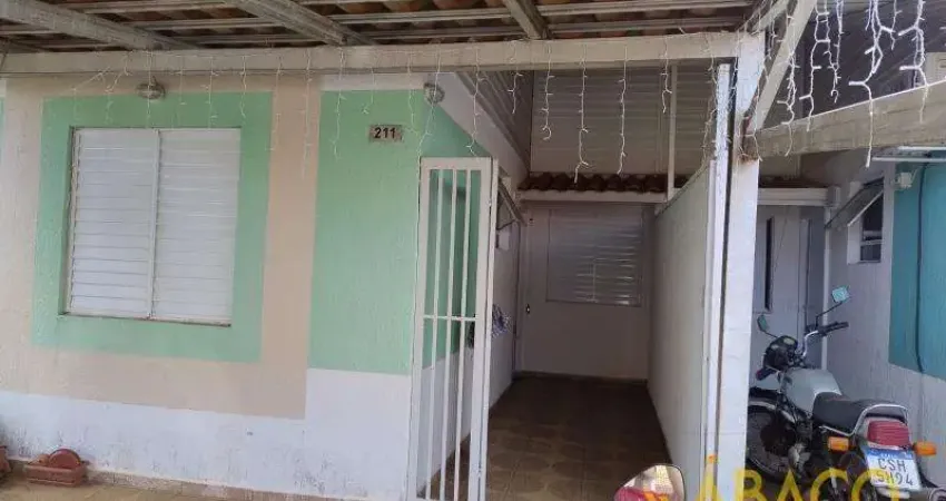 Casa para venda em Jardim Ipanema de 55.00m² com 3 Quartos, 1 Suite e 2 Garagens