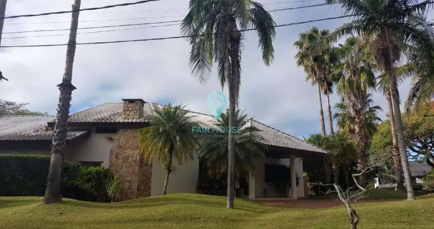 Casa para venda em Lago Azul  de 660.00m² com 4 Quartos, 4 Suites e 4 Garagens