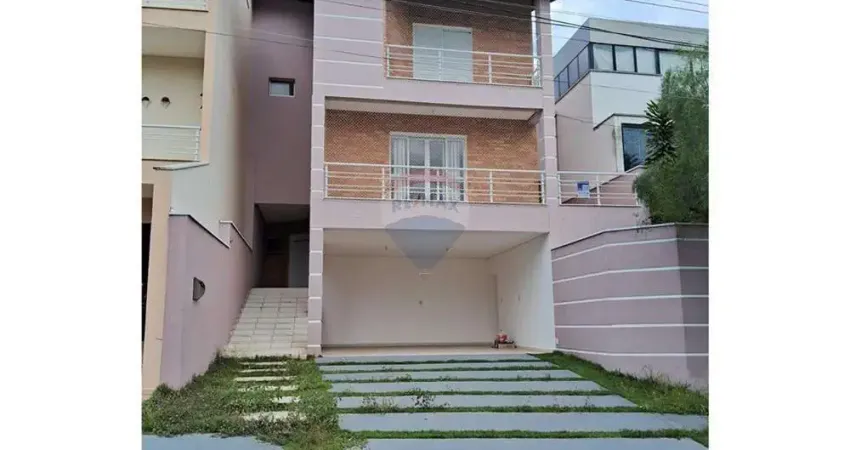 Casa de Condomínio para alugar em Jardim Village Saint Claire de 250.00m² com 4 Quartos, 2 Suites e 4 Garagens