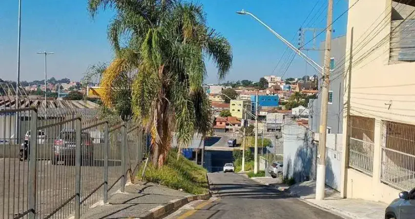 Sala Comercial para alugar em Centro (cotia) de 100.00m² com 2 Garagens