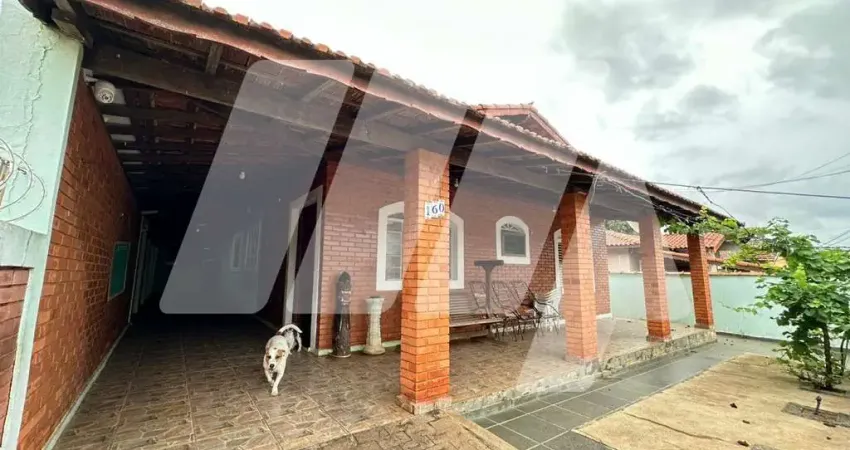 Casa para venda em São Pedro de 172.00m² com 4 Quartos, 1 Suite e 4 Garagens