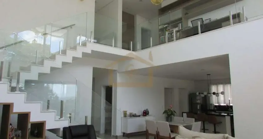Casa para venda em Granja Viana de 365.00m² com 4 Quartos, 2 Suites e 4 Garagens