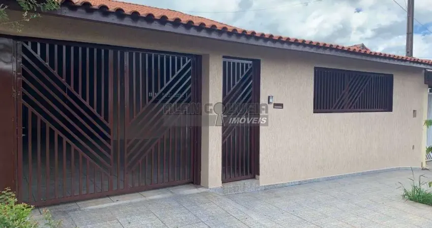 Casa para venda em Residencial De Lorenzi de 200.00m² com 3 Quartos, 1 Suite e 3 Garagens