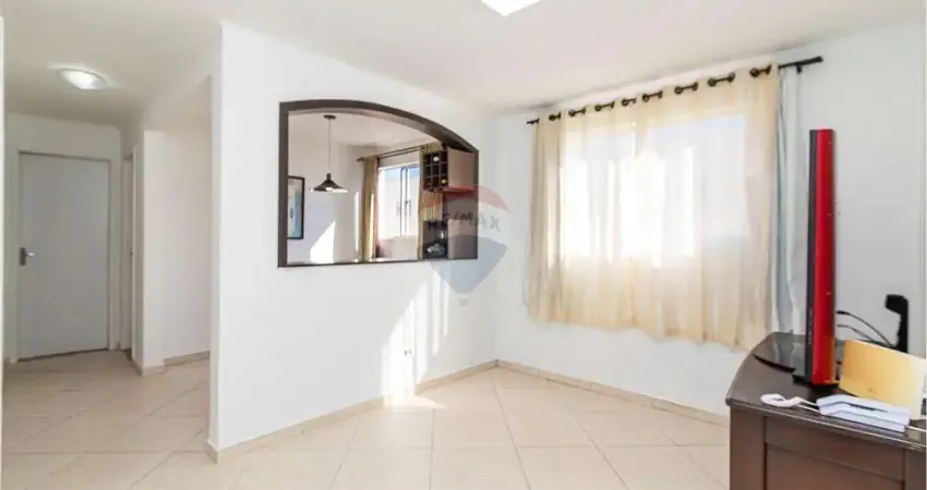 Apartamento para venda em Capão Raso de 46.00m² com 3 Quartos e 1 Garagem