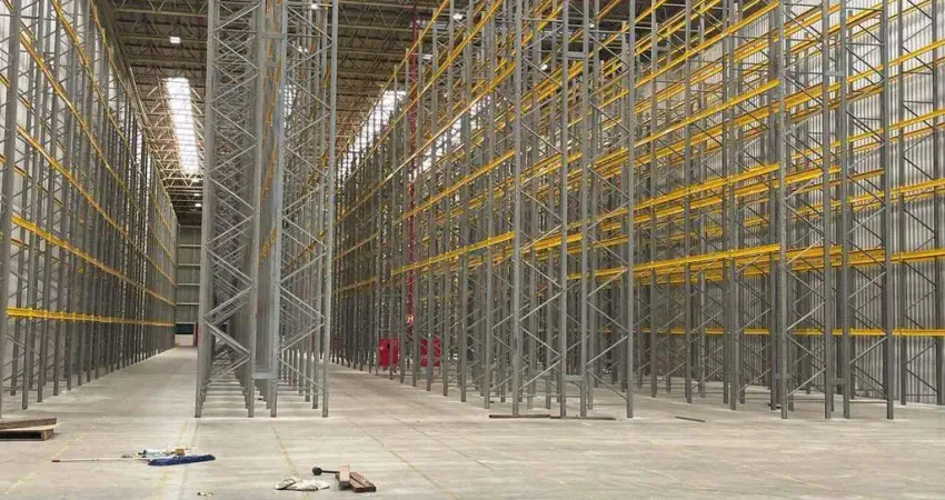 Galpão / Depósito / Armazém para alugar em Chácaras Reunidas Santa Terezinha de 3226.00m²