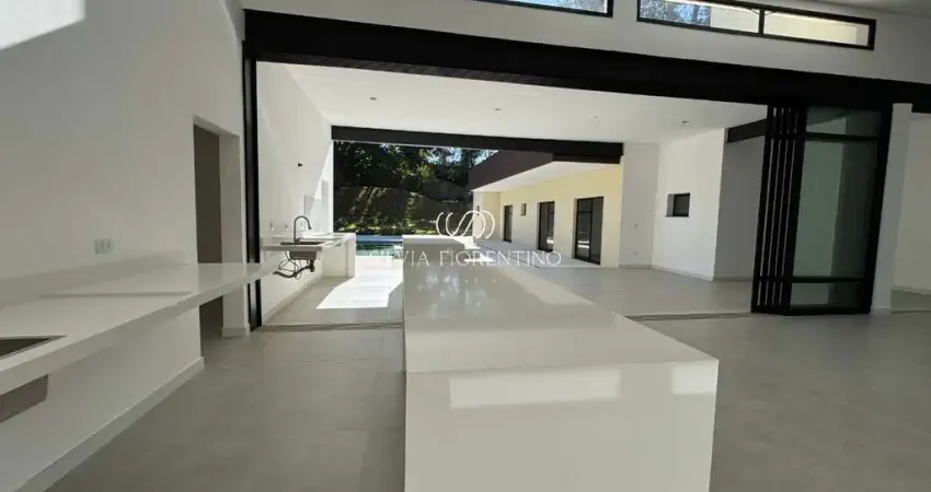 Casa para venda em Chácaras Cataguá de 1830.00m² com 3 Quartos, 3 Suites e 5 Garagens