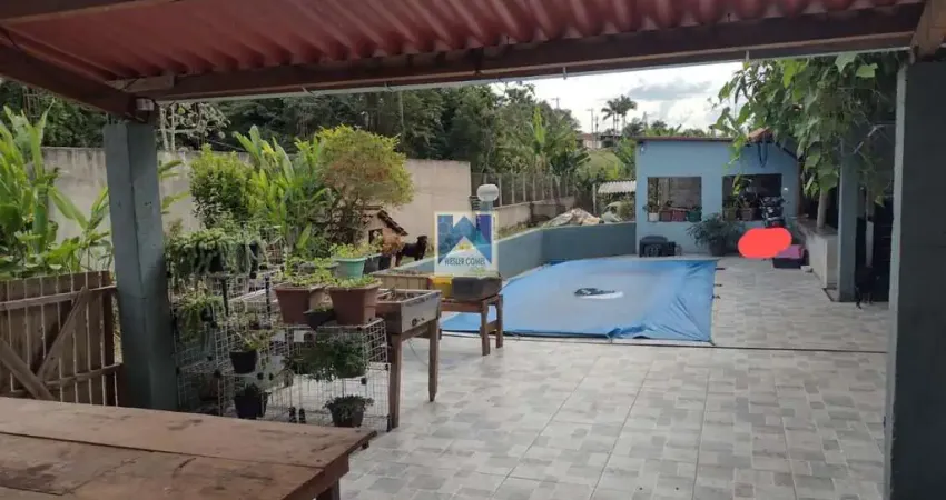 Fazenda / Sítio para venda em Taboão de 1420.00m² com 4 Quartos e 3 Suites