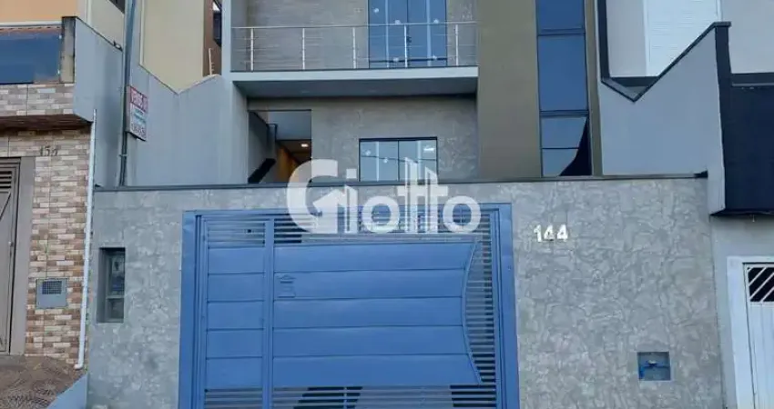 Sobrado para venda em Villa Di Cesar de 141.00m² com 3 Quartos, 1 Suite e 3 Garagens
