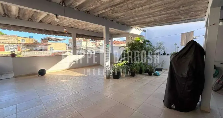 Casa para venda em Irajá de 102.00m² com 3 Quartos, 2 Suites e 3 Garagens
