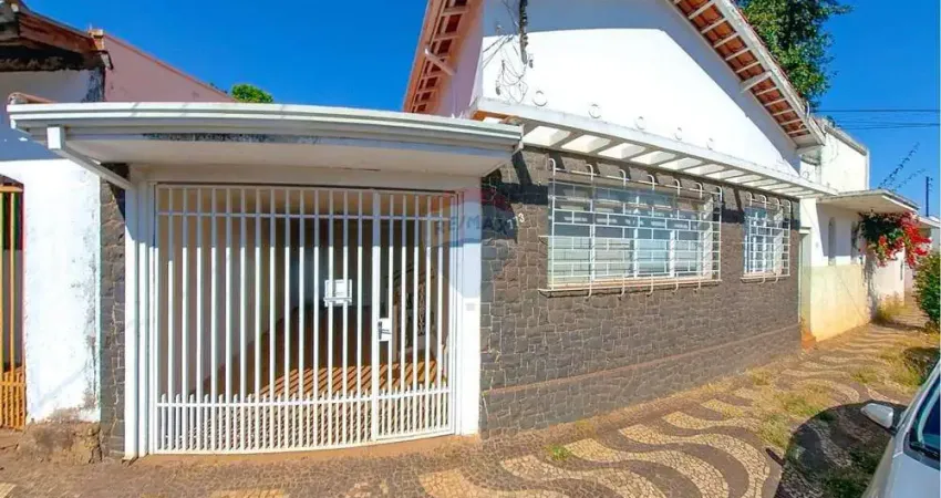 Casa para venda em Centro de 380.00m² com 4 Quartos e 1 Garagem
