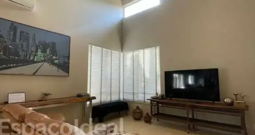 Casa para venda em Jardim Itamaraty de 248.00m² com 2 Quartos, 1 Suite e 4 Garagens