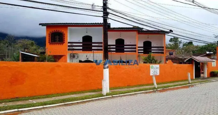 Casa para venda em Maresias de 245.00m² com 8 Quartos, 7 Suites e 6 Garagens