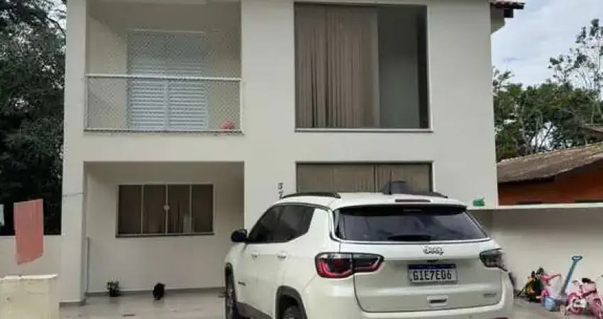 Casa de Condomínio para venda em Santa Inês de 408.00m² com 3 Quartos, 1 Suite e 3 Garagens