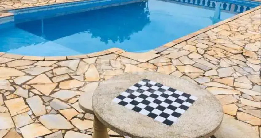 Fazenda / Sítio para venda em Loteamento Aracê De Santo Antonio Ii de 225.00m² com 3 Quartos, 1 Suite e 15 Garagens