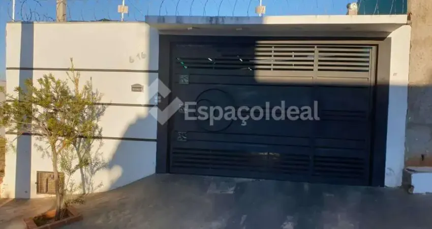 Casa para venda em Vila Jardim Celina de 90.00m² com 1 Quarto, 1 Suite e 3 Garagens