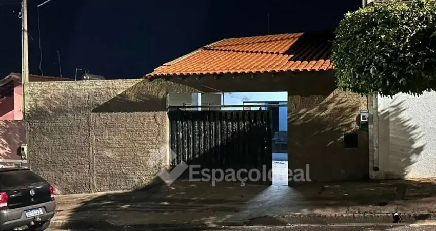 Casa para venda em Jardim Carolina de 79.00m² com 2 Quartos e 2 Garagens