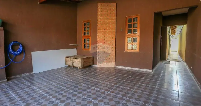 Casa para venda em Parque Ouro Fino de 70.95m² com 2 Quartos, 1 Suite e 1 Garagem