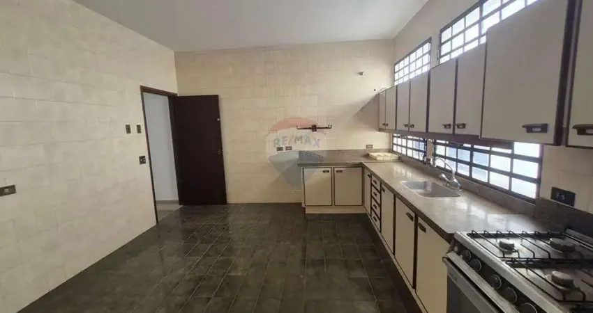 Casa para alugar em Nova Piracicaba de 312.40m² com 5 Quartos, 4 Suites e 6 Garagens